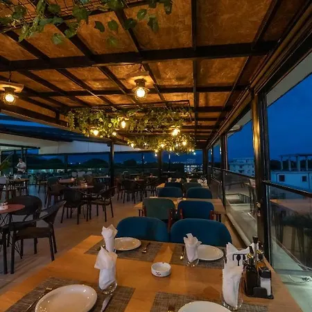 Hotell Arnil 4*