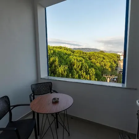 Arnil Hotel