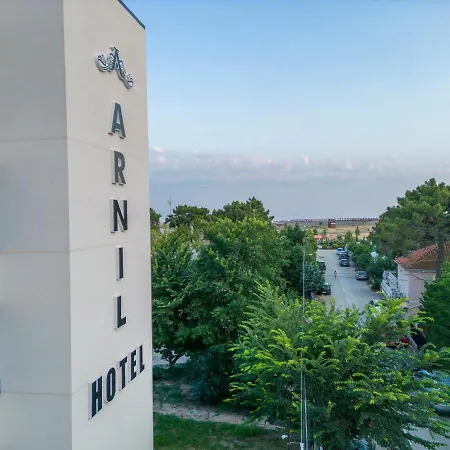 Arnil Hotell